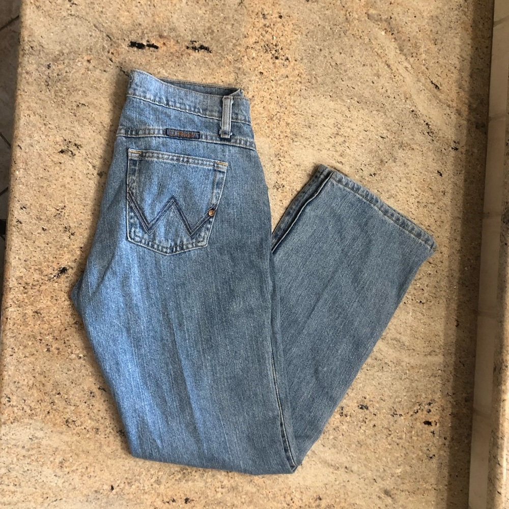 Wrangler cowgirl cut jeans
